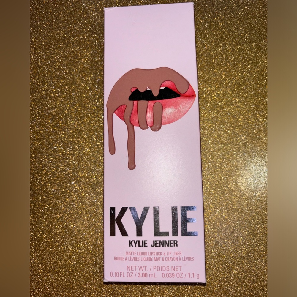 Kylie lip kit in the shade 892- candy k matte